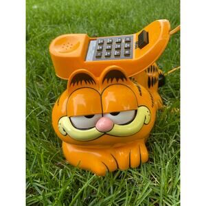 vintage garfield landline phone tiger